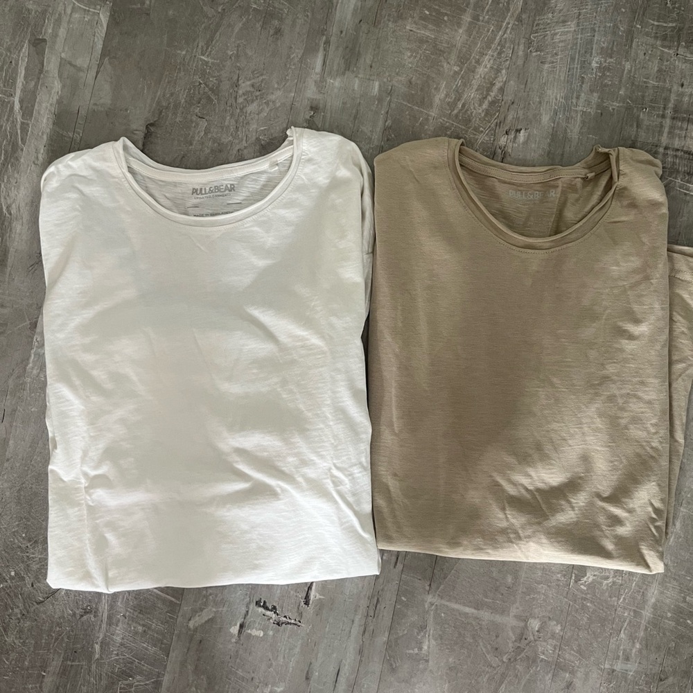 Men's Pull&Bear size large bundle of 2 cotton T’s ivory /tan NWOT